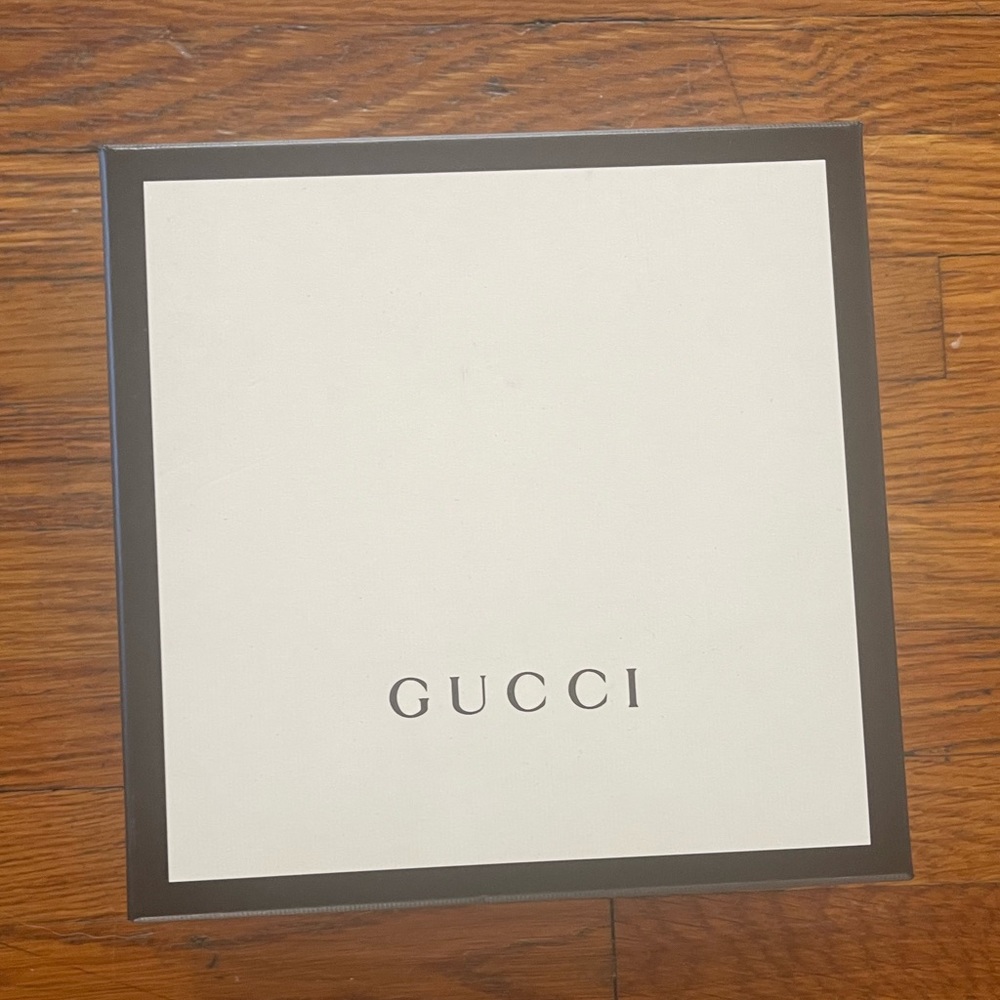 Gucci box